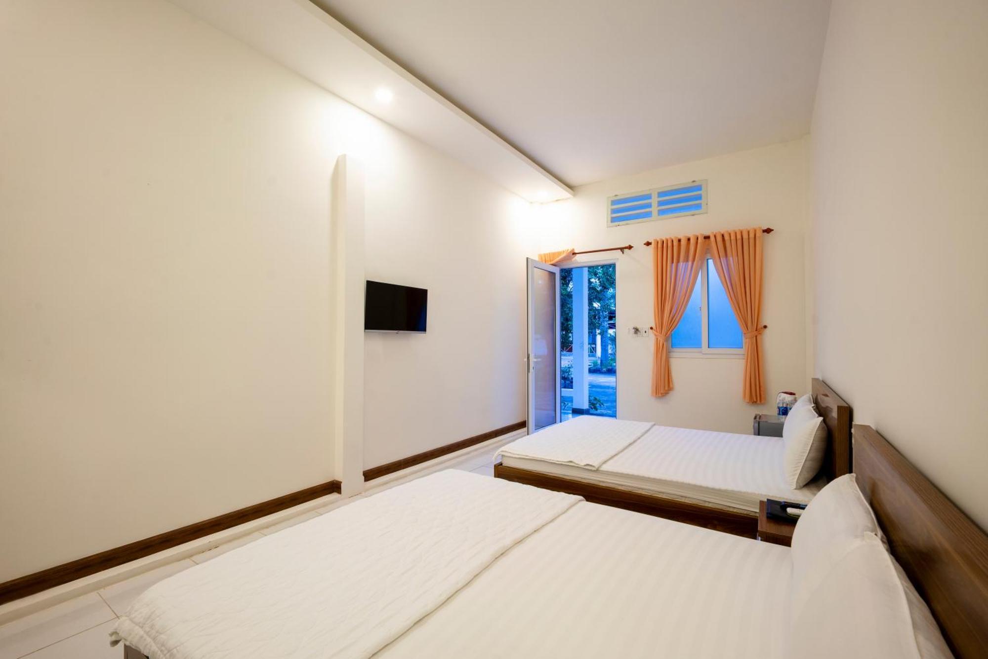 Phu Quoc Hotel Room photo